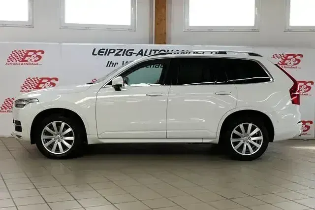 Second-hand Volvo XC90 Momentum 235 CP (172 kW) 2018 Alb SUV