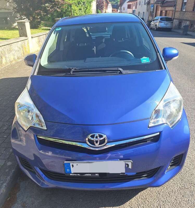 Gebraucht 2012 Toyota Verso-S Van / Kleinbus | 4.500 € (Guter Preis) - Bild 1/4