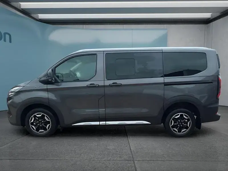 Neu Ford Tourneo 170 PS (125 kW) 2025 Grau Van / Kleinbus