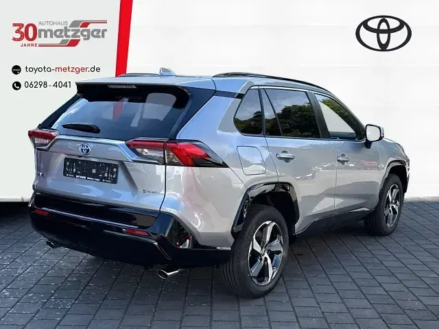 Neu Toyota RAV4 Hybrid 306 PS (225 kW) 2025 Silber SUV