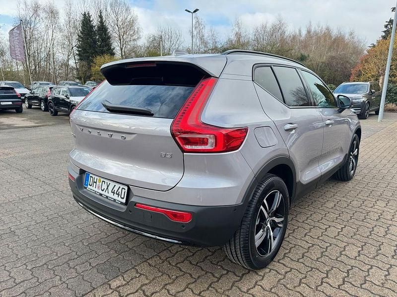 Gebraucht Volvo XC40 Plus 163 PS (119 kW) 2025 Silber SUV