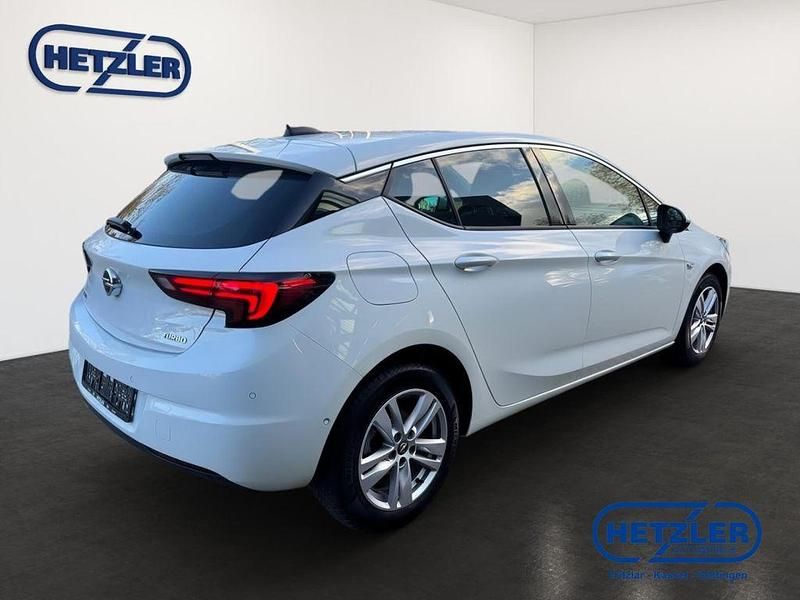 Gebraucht Opel Astra Dynamic 150 PS (110 kW) 2016 Weiß Limousine