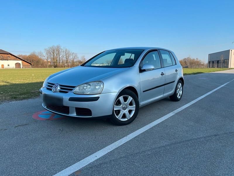 Gebraucht VW Golf V 75 PS (55 kW) 2004 Silber Kleinwagen