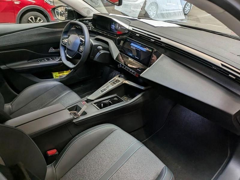 Gebraucht Peugeot 408 Allure 145 PS (106 kW) 2025 Grau SUV