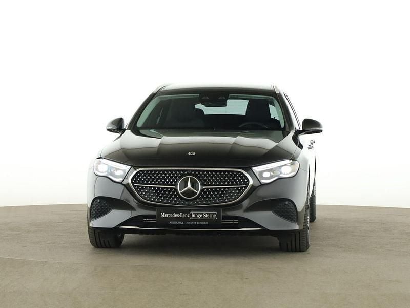 Gebraucht Mercedes E450 Avantgarde 367 PS (269 kW) 2024 Grau Limousine