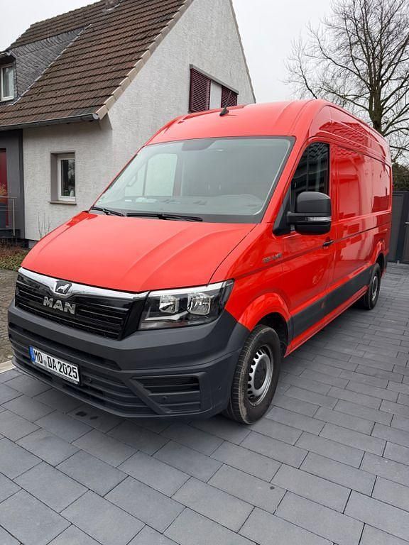 Gebraucht MAN TGE 140 PS (102 kW) 2019 Rot Van