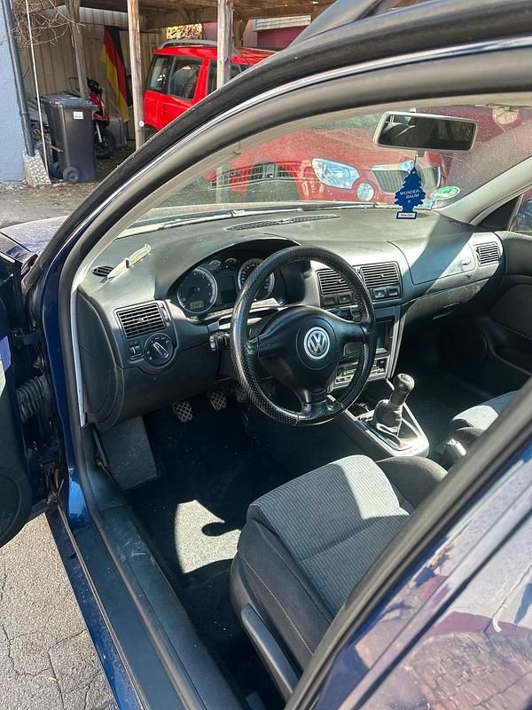 Gebraucht VW Golf IV Edition 101 PS (74 kW) 2003 Blau Kombi