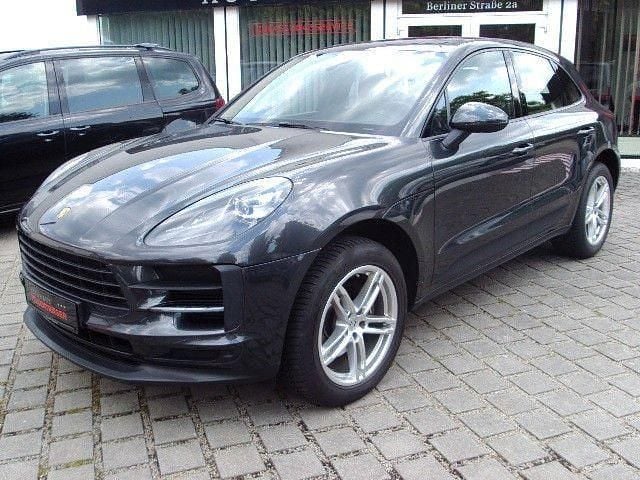 Grau Gebraucht 2020 Porsche Macan SUV | 48.499 € (Guter Preis) - Bild 1/4