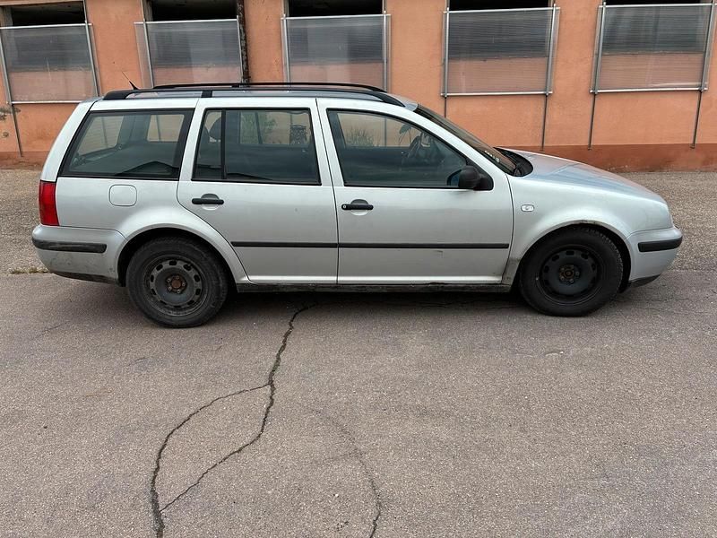 Gebraucht VW Golf IV 116 PS (85 kW) 2000 Silber Kombi