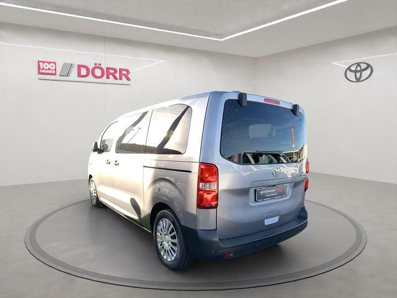 Gebraucht Toyota Proace Comfort 144 PS (105 kW) 2024 Grau Van / Kleinbus