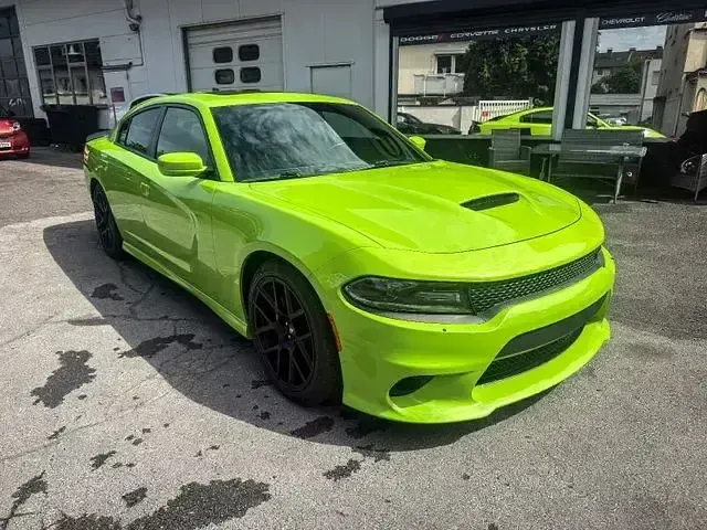 Gebraucht Dodge Charger 377 PS (277 kW) 2019 Sublime green Limousine