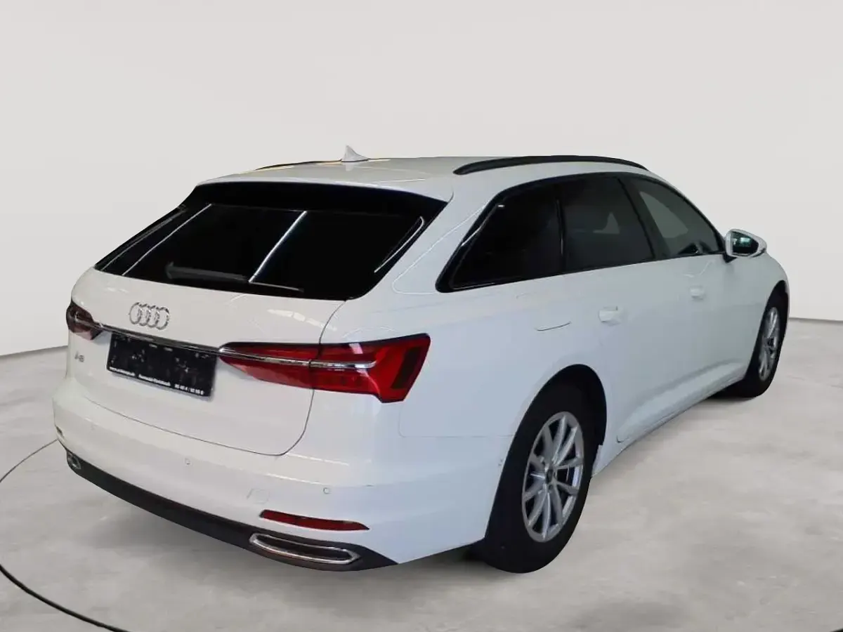 Gebraucht Audi A6 Ambiente 204 PS (150 kW) 2023 Ibisweiß Kombi