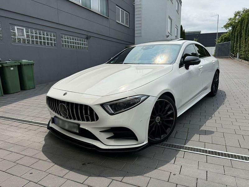 Gebraucht Mercedes CLS220 AMG 194 PS (142 kW) 2020 Weiß Coupé