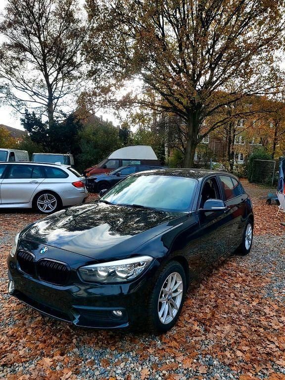 Schwarz Gebraucht 2016 BMW 116 Sport Line Kleinwagen | 9.200 € (Guter Preis) - Bild 1/4