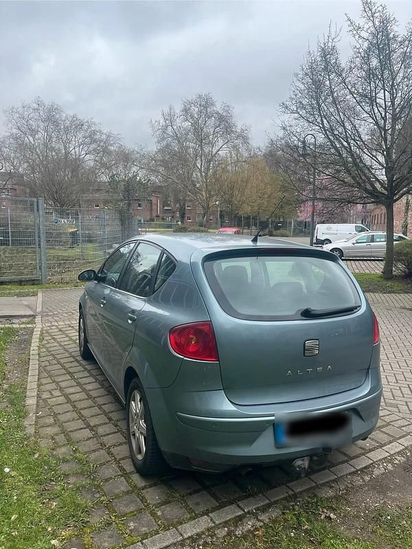 Gebraucht Seat Altea 102 PS (75 kW) 2007 Blau Kleinwagen