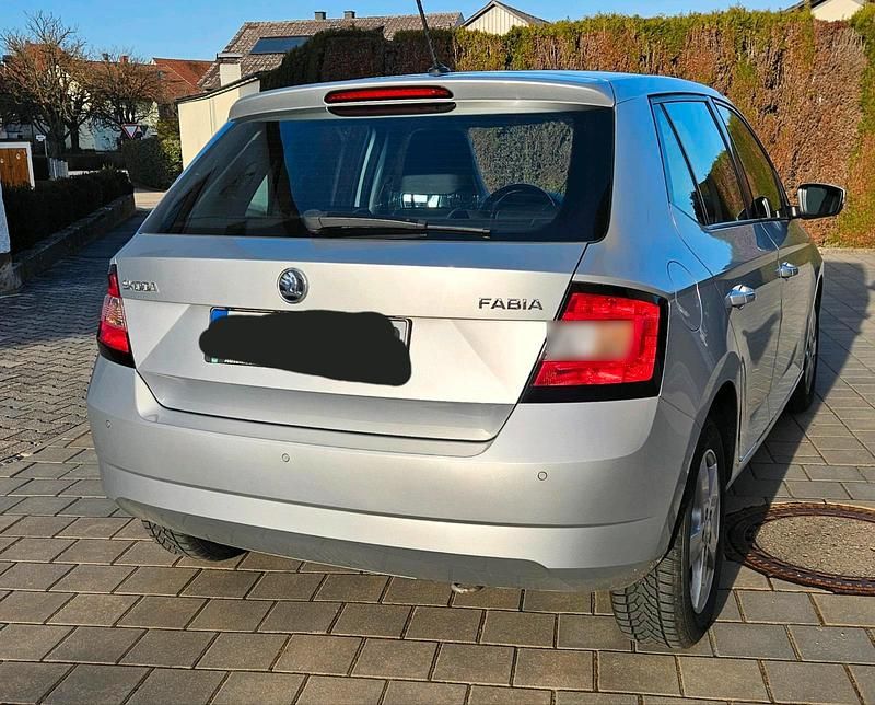 Gebraucht Skoda Fabia Ambition 2017 Silber Limousine