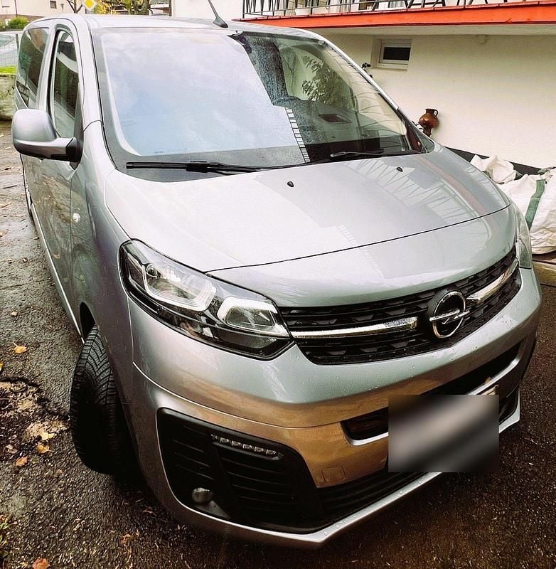 Silber Gebraucht 2021 Opel Zafira Life Edition Van | 23.999 € (Superpreis) - Bild 1/4