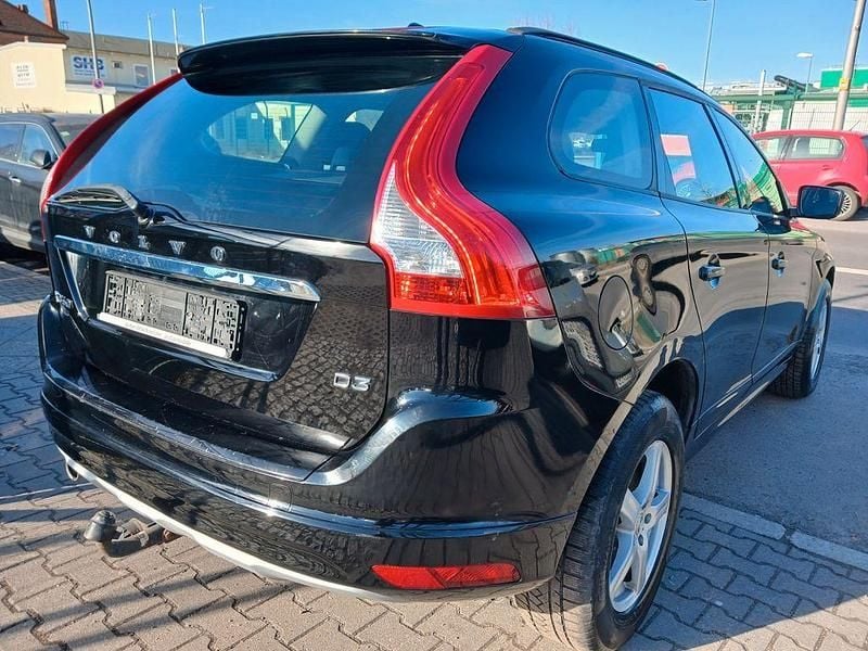 Gebraucht Volvo XC60 Kinetic 150 PS (110 kW) 2016 Schwarz SUV