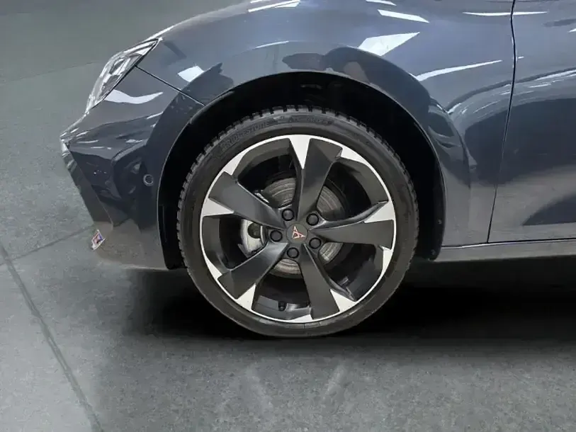 Gebraucht Cupra Leon 150 PS (110 kW) 2025 Grau Limousine