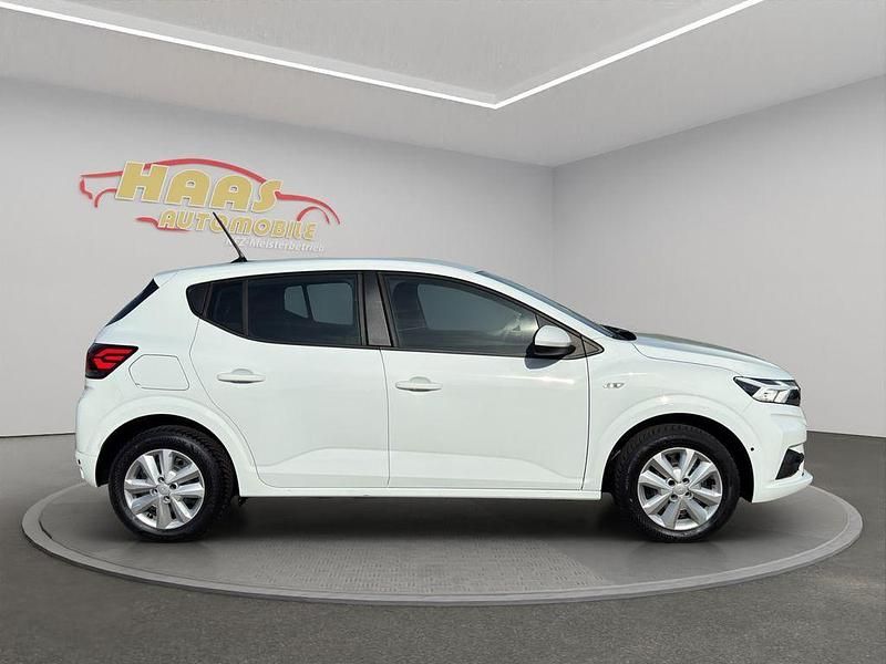 Second-hand Dacia Sandero Expression 91 CP (66 kW) 2024 Alb Berlinǎ