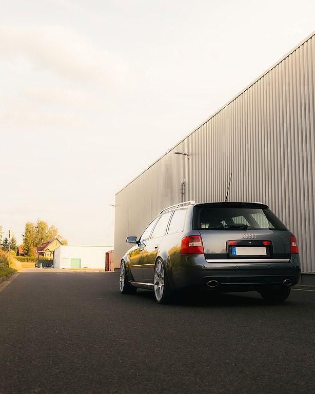 Second-hand Audi RS6 Performance 450 CP (330 kW) 2003 Gri Break