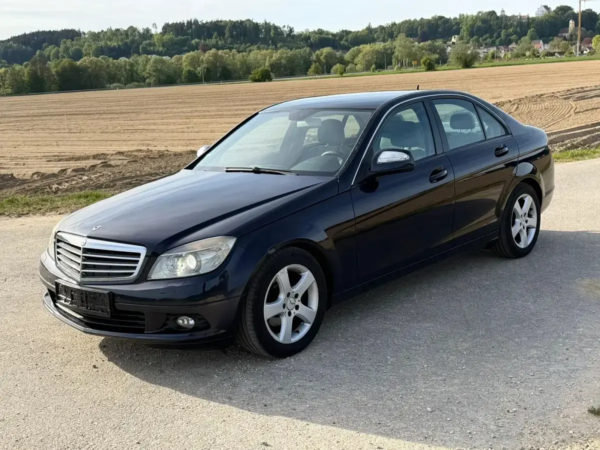 Gebraucht Mercedes C200 136 PS (100 kW) 2007 Blau Limousine