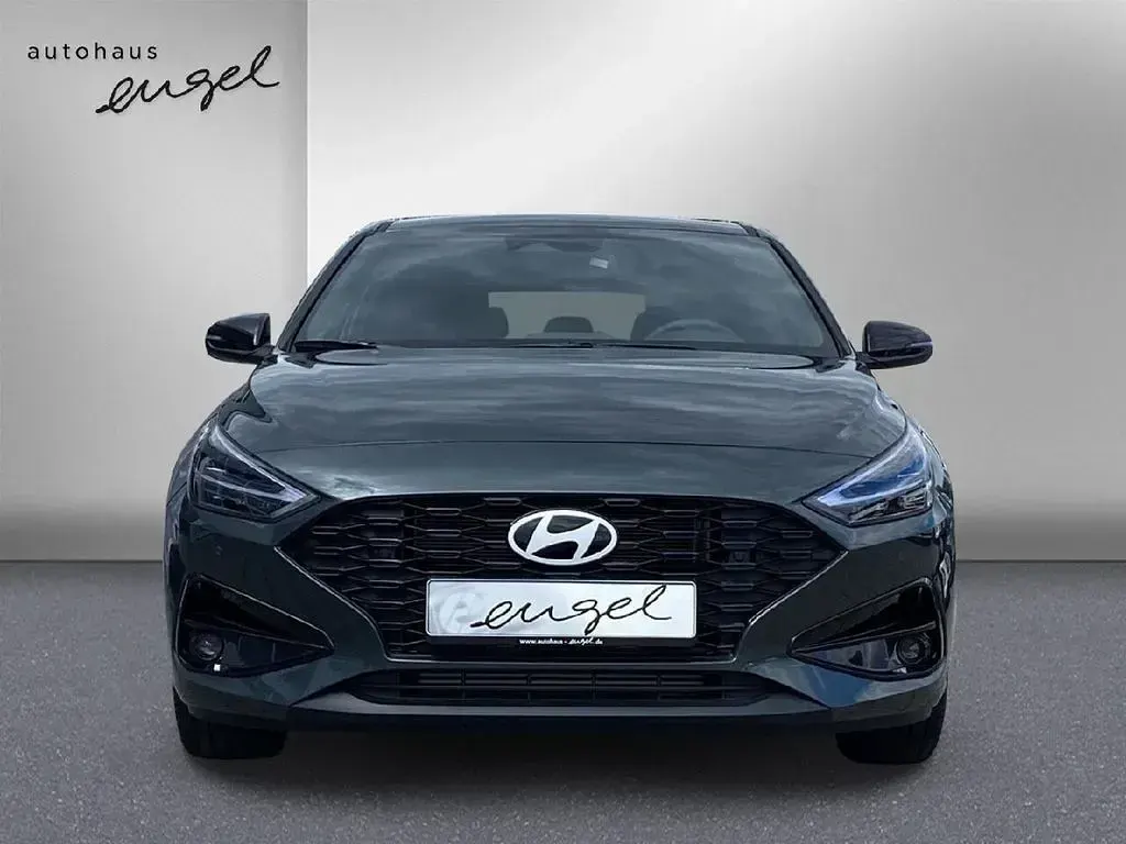 Gebraucht Hyundai i30 Advantage 101 PS (74 kW) 2025 Grün Limousine