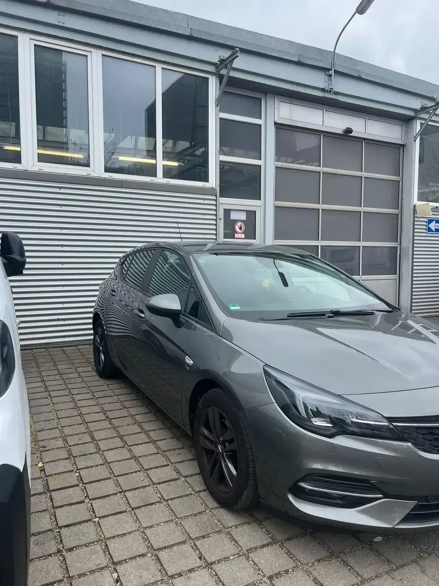Gebraucht Opel Astra 145 PS (106 kW) 2019 Grau Limousine