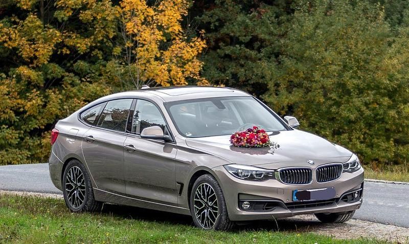 Beige Gebraucht 2017 BMW 330 Gran Turismo Advantage Limousine | 17.500 € (Guter Preis) - Bild 1/4