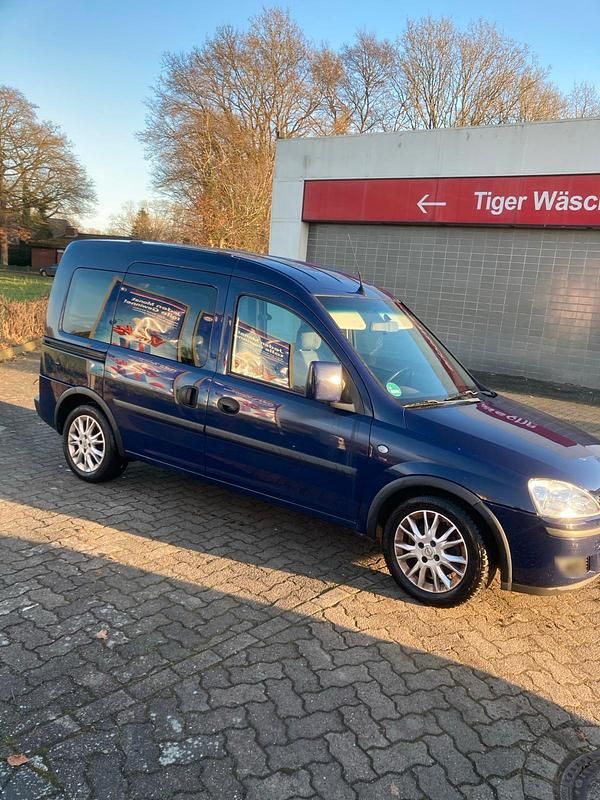 Gebraucht Opel Combo 75 PS (55 kW) 2011 Blau Van / Kleinbus