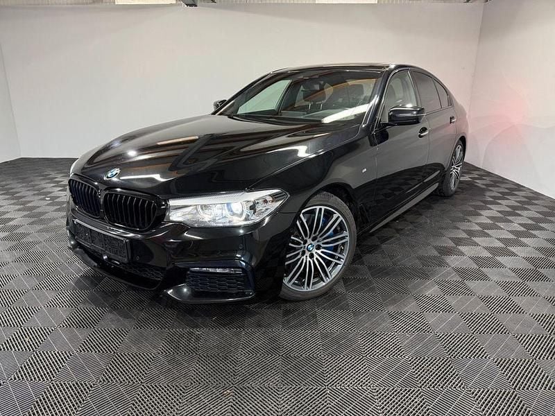 Schwarz Gebraucht 2018 BMW 540 Performance Limousine | 27.900 € (Superpreis) - Bild 1/4