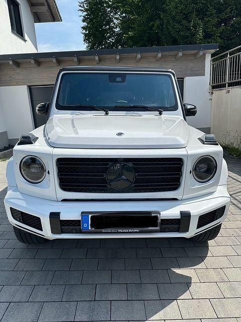 Weiß Gebraucht 2023 Mercedes G400 AMG line SUV | 142.999 € (Fairer Preis) - Bild 1/4