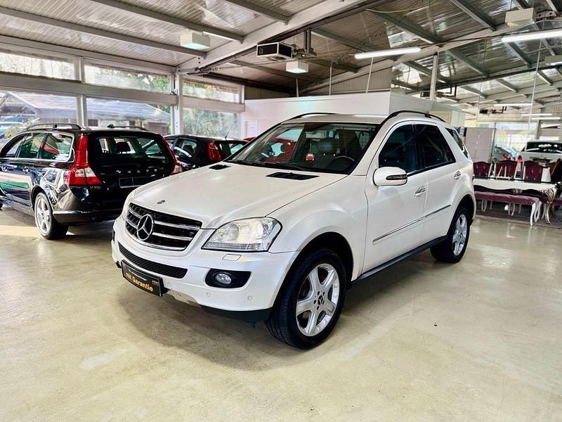 Schwarz Gebraucht 2008 Mercedes ML320 SUV | 7.690 € (Fairer Preis) - Bild 1/4
