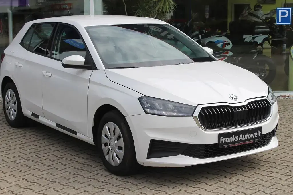 Gebraucht Skoda Fabia Active 65 PS (47 kW) 2023 Weiß Kleinwagen