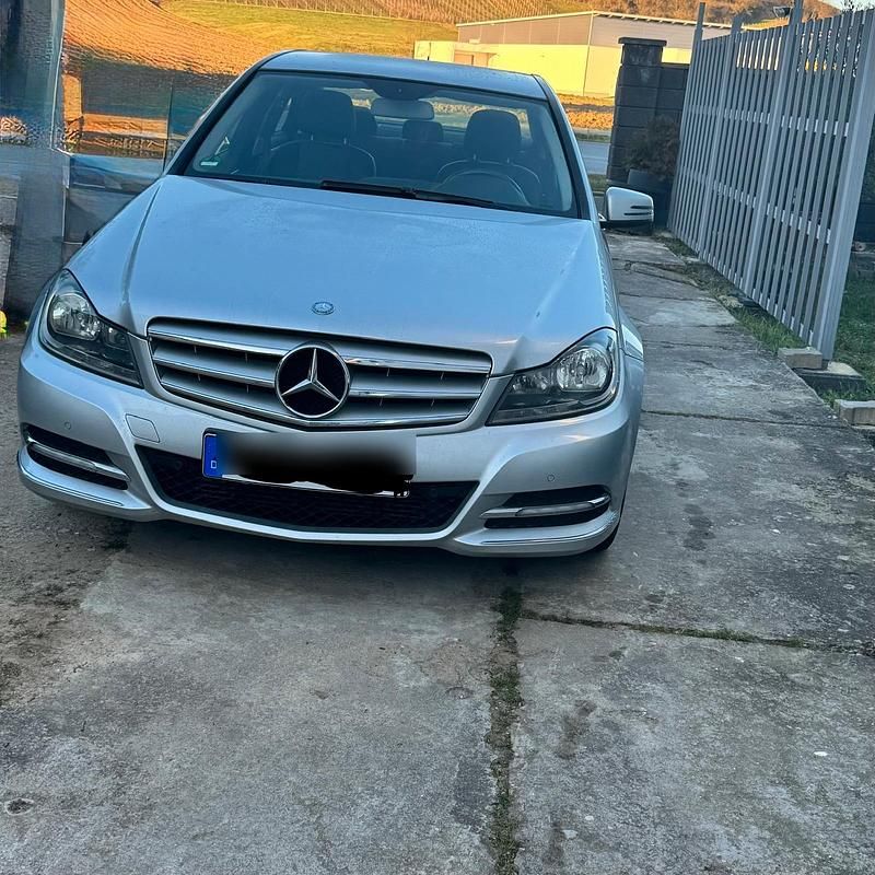Gebraucht Mercedes C200 184 PS (135 kW) 2011 Silber Kombi