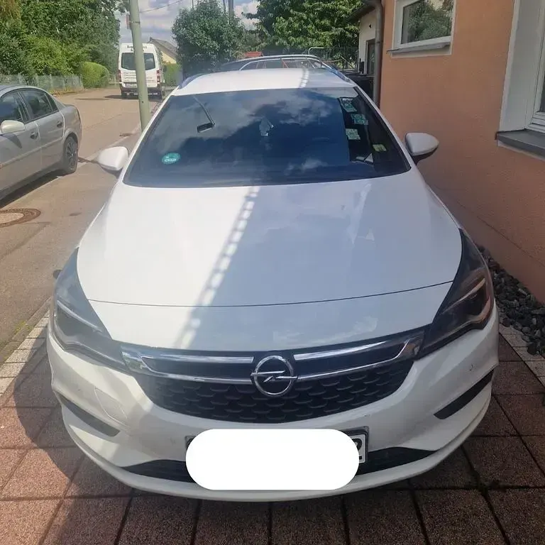 Gebraucht Opel Astra Edition 125 PS (91 kW) 2016 Weiß Kombi