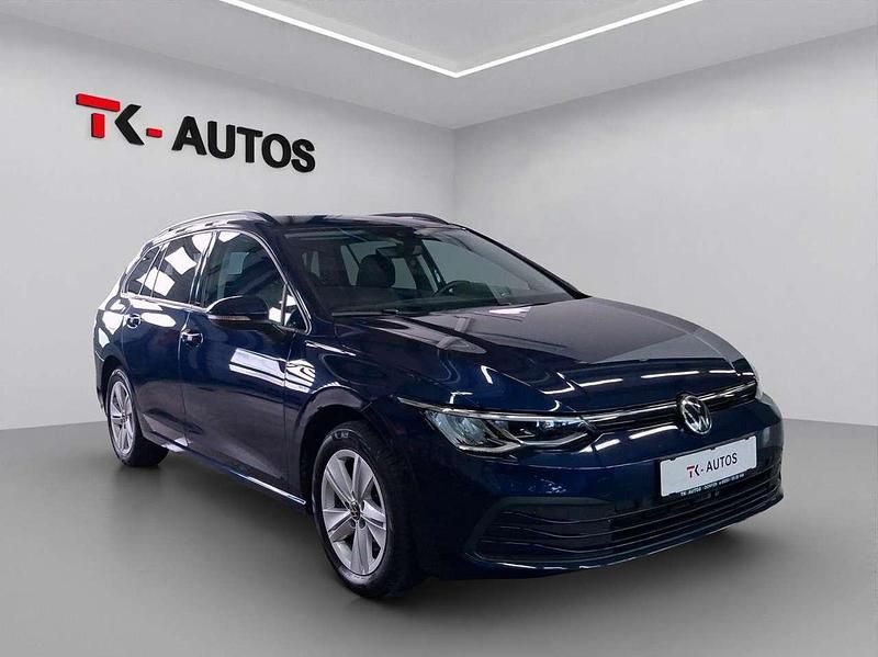 Gebraucht VW Golf VIII Life 150 PS (110 kW) 2021 Blau Kombi