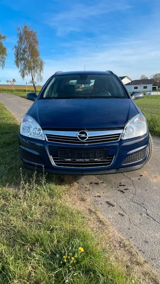 Gebraucht Opel Astra 115 PS (84 kW) 2008 Blau Kombi