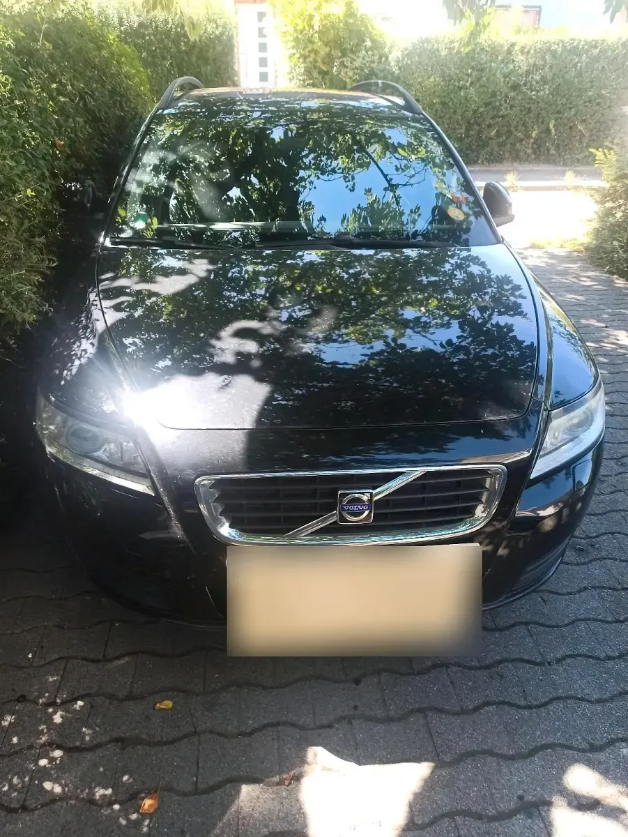 Gebraucht Volvo V50 109 PS (80 kW) 2010 Schwarz Kombi