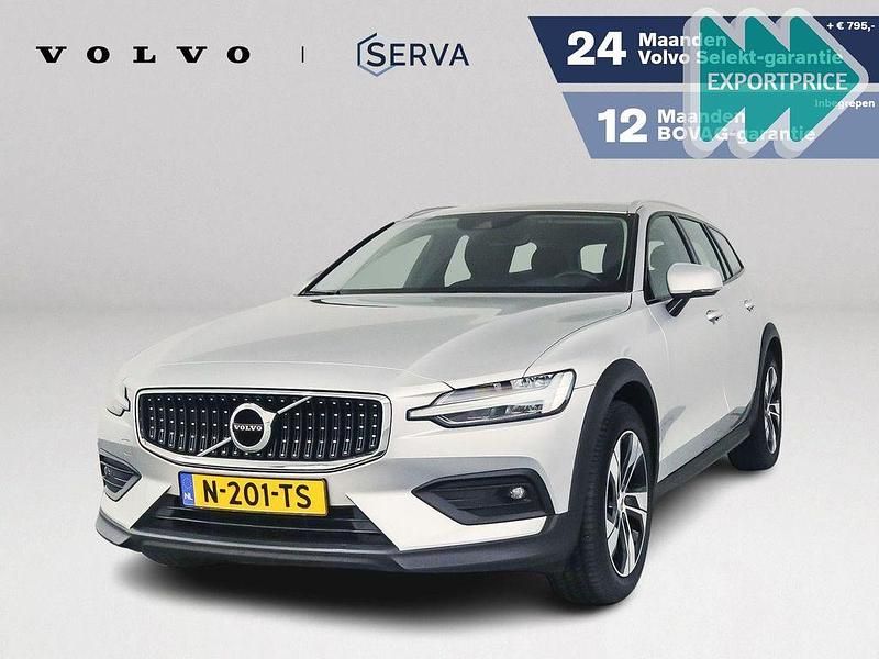 Gebraucht Volvo V60 CC Pro 264 PS (194 kW) 2022 Grau Kombi