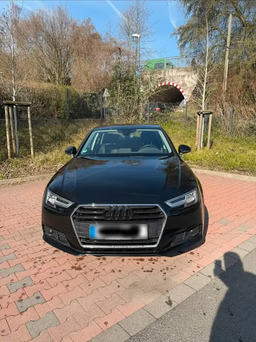 Gebraucht Audi A4 150 PS (110 kW) 2017 Schwarz Limousine