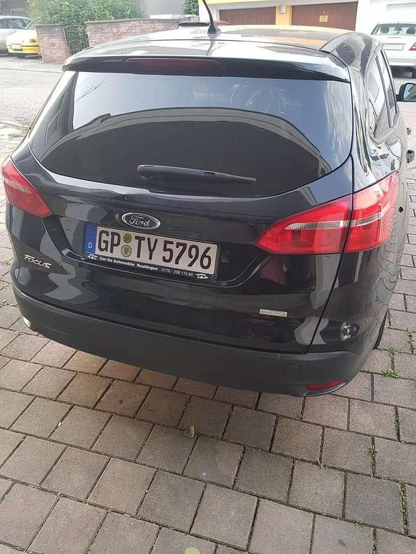 Gebraucht Ford Focus Trend 101 PS (74 kW) 2015 Kombi
