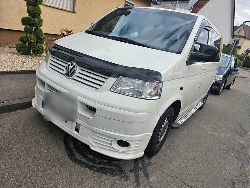 Weiß Gebraucht 2005 VW T5 Van | 8.750 € (Etwas zu teuer) - Bild 1/4