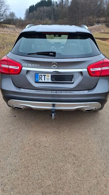 Gebraucht Mercedes GLA200 Urban 156 PS (114 kW) 2014 SUV