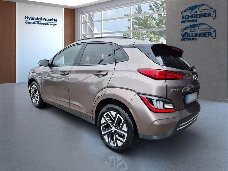 Gebraucht Hyundai Kona Trend 100 kW (136 PS) 2023 Braun SUV