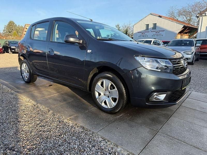 Gebraucht Dacia Sandero Comfort 73 PS (53 kW) 2018 Grau "comete" Limousine