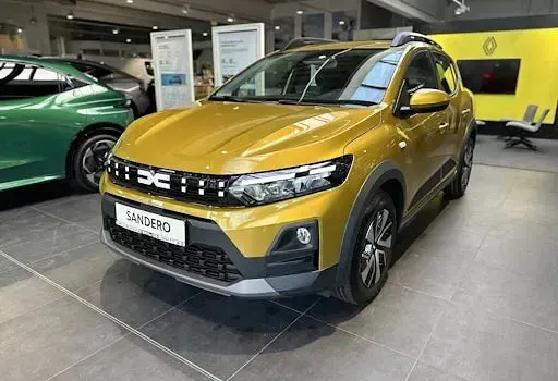 Neu Dacia Sandero Extreme 110 PS (80 kW) 2026 Amber yellow Limousine