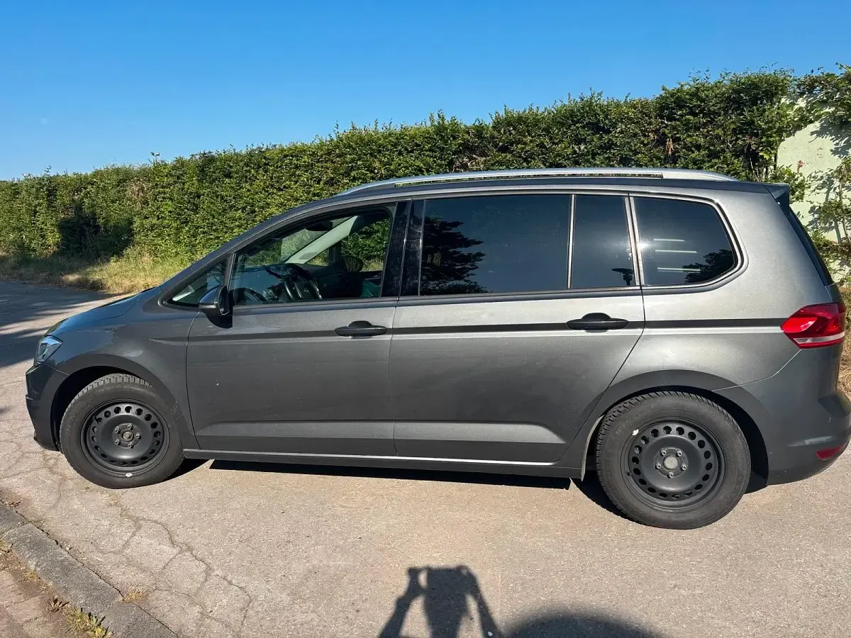 Gebraucht VW Touran 116 PS (85 kW) 2016 Grau Van / Kleinbus