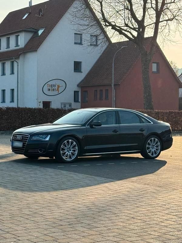 Second-hand Audi A8 250 CP (183 kW) 2010 Andere farben Berlinǎ