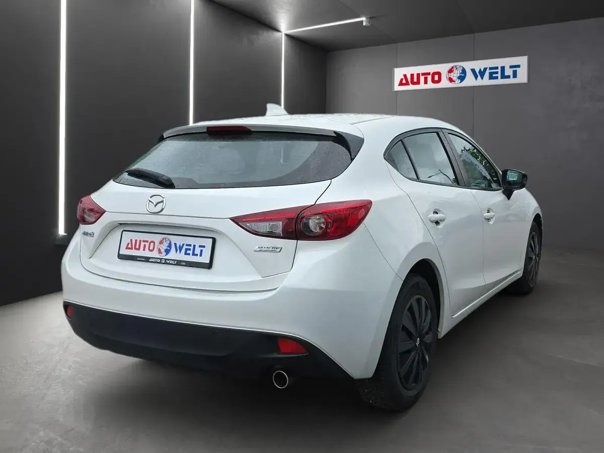 Usata Mazda 3 Prime-Line 101 CV (74 kW) 2014 Bianco Utilitaria